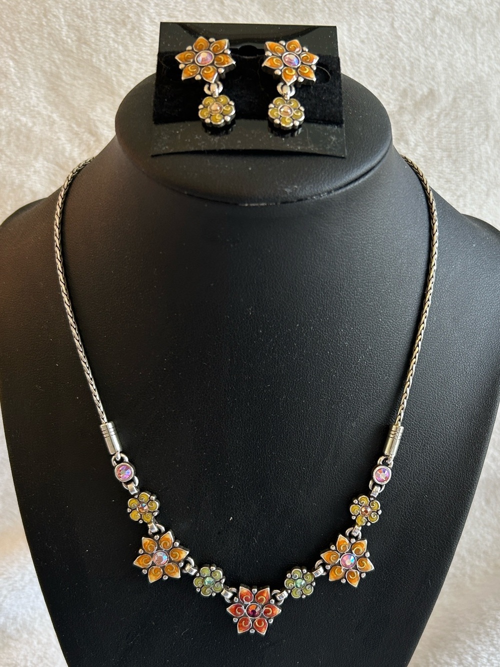 Vintage Brighton Enamel Flowers & Ab Rhinestones 16-19"
Necklace & earrings